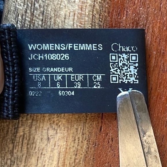 CHACO Sandals Z/2 Classic Adjustable Black White Pattern Strap Women’s  Sz:8 - Picture 8 of 15